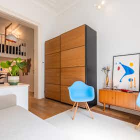 Apartment for rent for €1,575 per month in Brussels, Rue de la Longue Haie