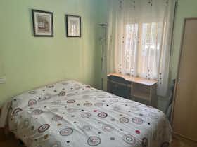 Cameră privată de închiriat pentru 730 EUR pe lună în Castelldefels, Avinguda de Castelldefels