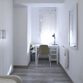 Private room for rent for €350 per month in Valencia, Carrer Porta Coeli