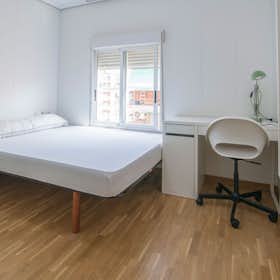 Private room for rent for €400 per month in Valencia, Carrer Sant Vicenç de Paül