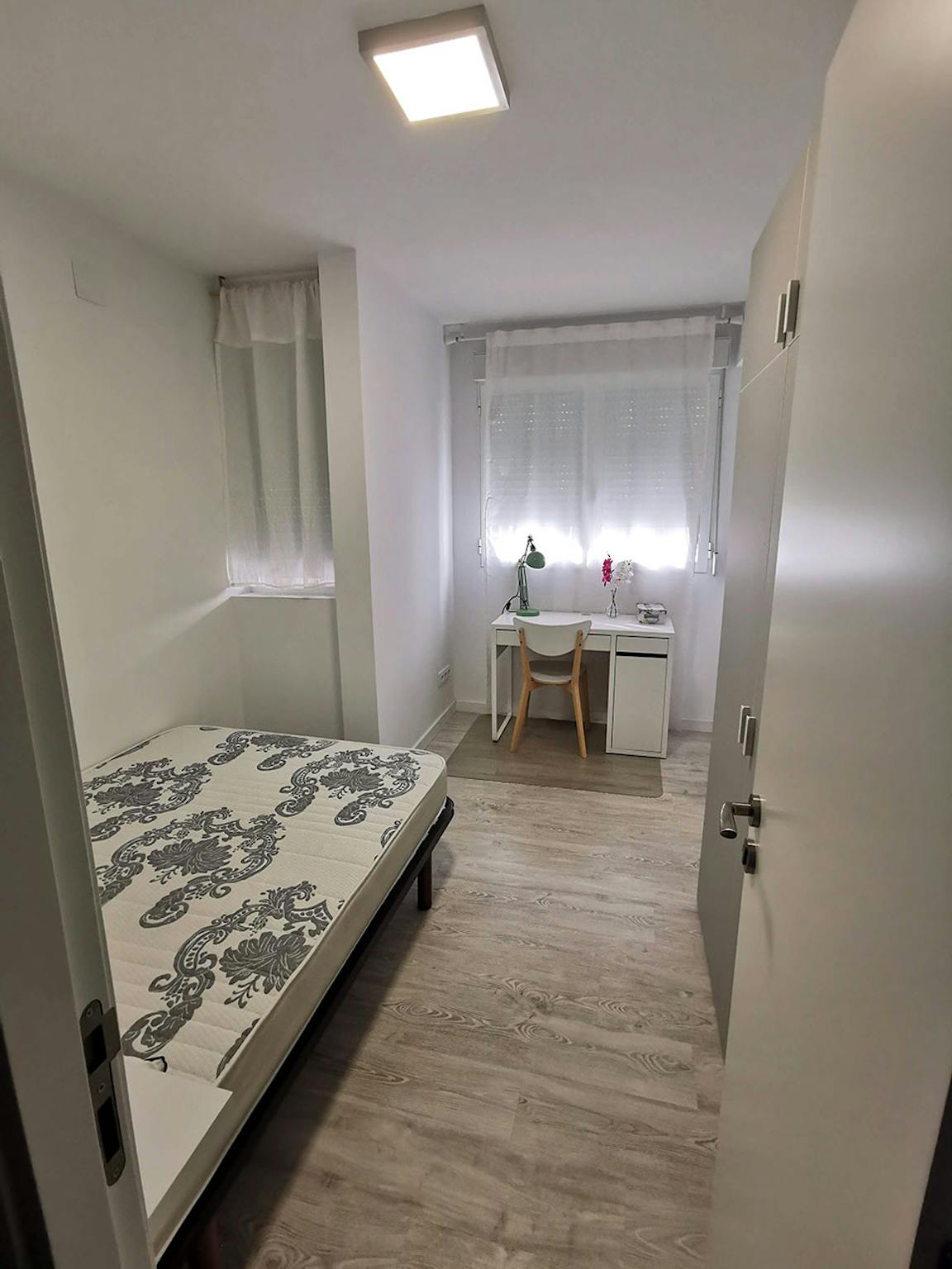 Carrer de Peníscola, Valencia preview