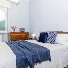 Wohnung for rent for 264.000 € per month in Blevio, Frazione Meggianico