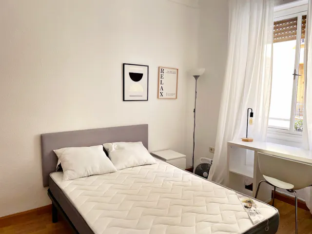 Private room in Calle de Guzmán el Bueno, Madrid (1444989) room image 1