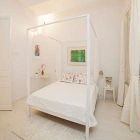 Private room for rent for €950 per month in Barcelona, Ronda de Sant Antoni