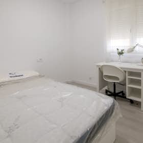 Private room for rent for €475 per month in Valencia, Avinguda del Primat Reig