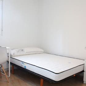 Private room for rent for €425 per month in Valencia, Avinguda del Primat Reig