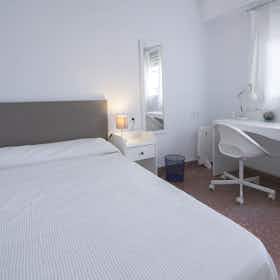 Private room for rent for €450 per month in Valencia, Carrer Azagador d'Alboraia