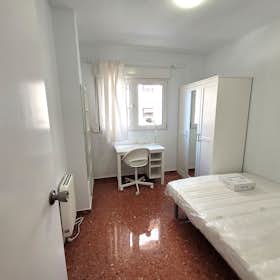 Private room for rent for €425 per month in Valencia, Carrer Azagador d'Alboraia
