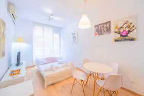 Studio for rent for €1,400 per month in Madrid, Calle del Arándano