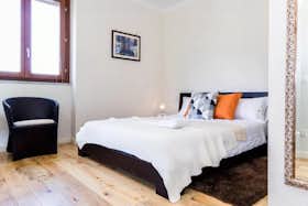 Appartement à louer pour 264 000 €/mois à Faggeto Lario, Via per Bellagio