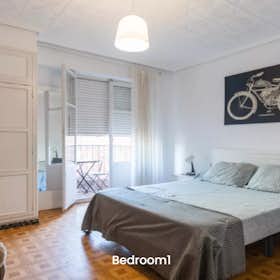 Private room for rent for €375 per month in Valencia, Carrer de la Vila de Muro