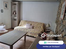 私人房间 正在以 €650 的月租出租，其位于 Gardanne, Avenue des Primevères