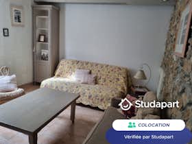 Private room for rent for €650 per month in Gardanne, Avenue des Primevères