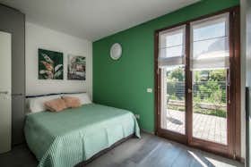 Apartament de închiriat pentru 264.000 EUR pe lună în Pianello del Lario, Località Crotti