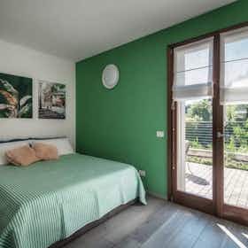 Wohnung zu mieten für 264.000 € pro Monat in Pianello del Lario, Località Crotti