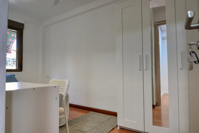 Private room in Calle de San Lamberto, Madrid (1445448) room image 2