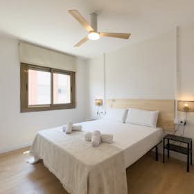 Appartement for rent for 1 550 € per month in Sant Adrià de Besòs, Carrer de Lleida