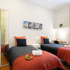 Apartment for rent for €999 per month in Porto, Rua do Bonfim