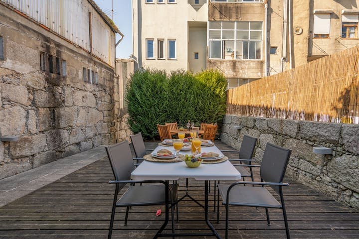 Rua do Bonfim, Porto preview