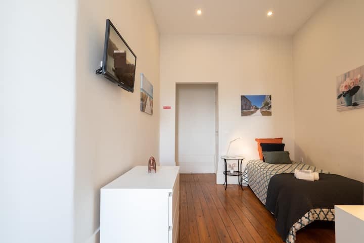 Rua do Bonfim, Porto preview