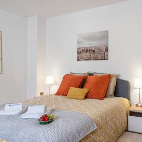 Apartment for rent for €999 per month in Porto, Rua de Costa Cabral