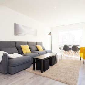 Apartment for rent for €1,995 per month in Barcelona, Carrer d'Aragó