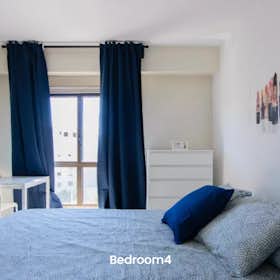 Private room for rent for €450 per month in Valencia, Avinguda d'Aragó