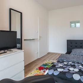 Private room for rent for €850 per month in Frankfurt am Main, Uhlandstraße