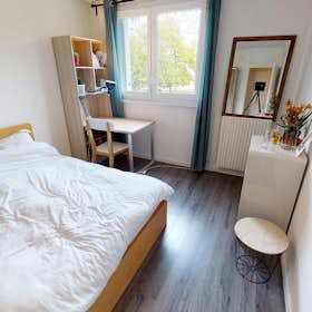 Private room for rent for €502 per month in Talence, Rue Auguste Renoir