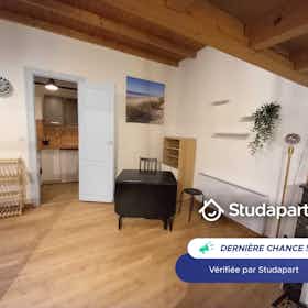 Apartment for rent for €730 per month in Bordeaux, Cours de la Marne