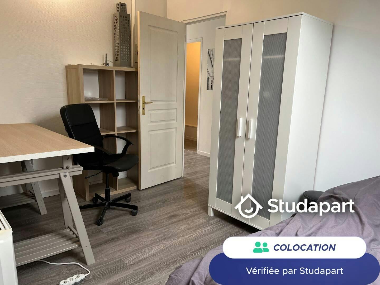 Private room for rent for €550 per month in Reims, Place Drouet d'Erlon