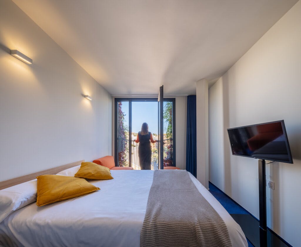 Studio te huur voor € 1.250 per maand in Alicante, Avenida Alfonso X el Sabio