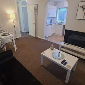 Appartamento in affitto a 2.100 € al mese a Witham, Wickham Road