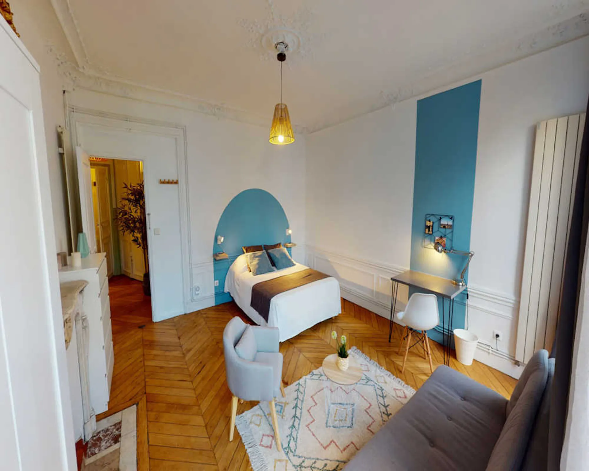 Boulevard de Magenta, Paris preview