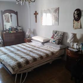 Private room for rent for €600 per month in Madrid, Calle del General Margallo