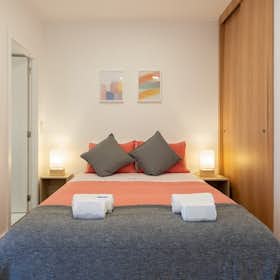 Apartment for rent for €999 per month in Porto, Rua de Miguel Bombarda
