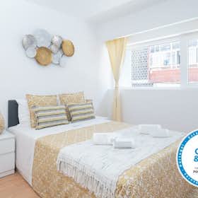 Apartment for rent for €999 per month in Gondomar, Rua Almeida Garrett