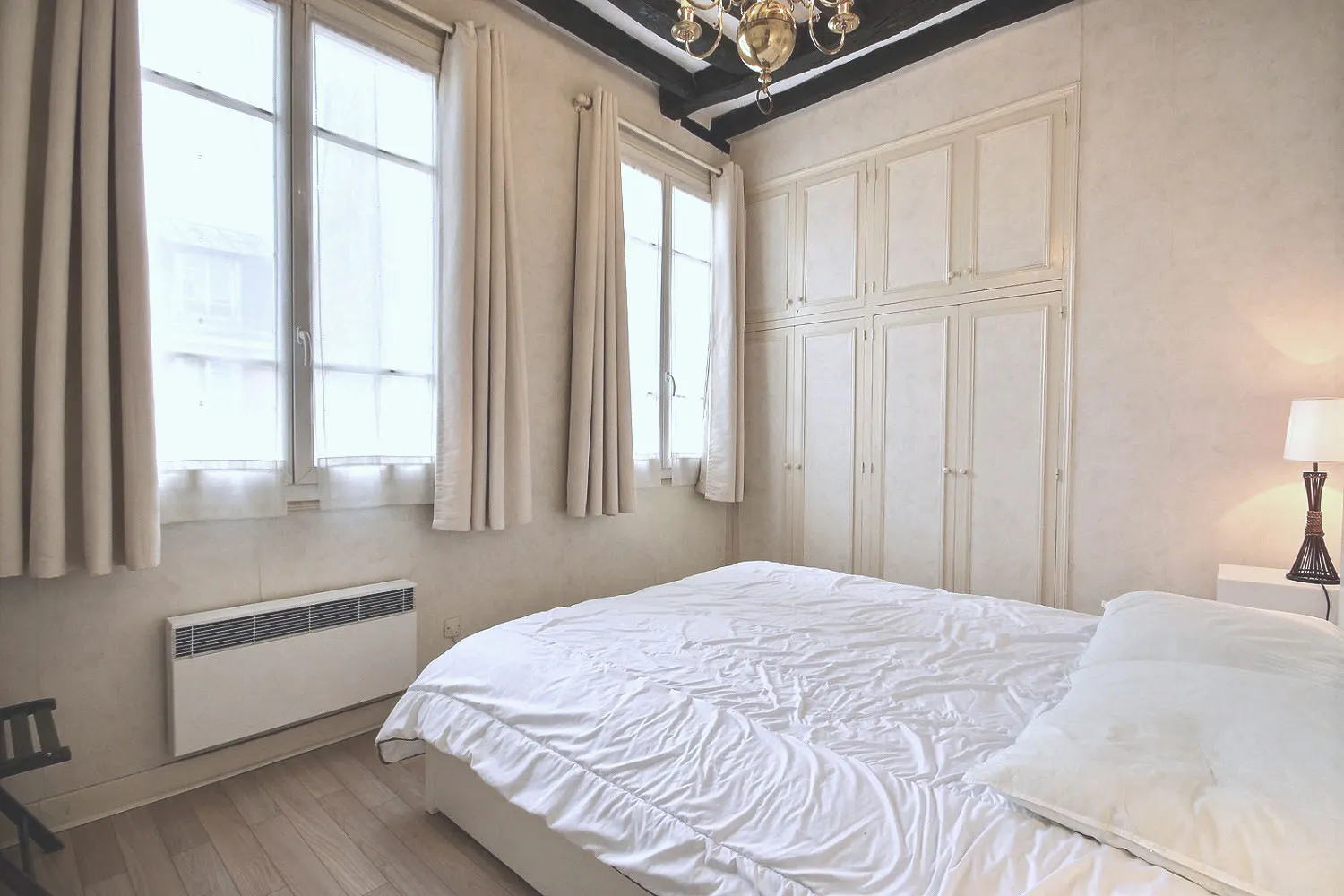 1-Bedroom Apartment in Rue des Prouvaires, Paris (1446255) ROOM 1