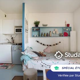 Private room for rent for €495 per month in Toulon, Traverse des Minimes
