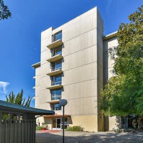Lägenhet att hyra för $3,996 i månaden i Santa Cruz, Dakota Ave