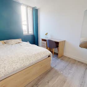Cameră privată de închiriat pentru 460 EUR pe lună în Nîmes, Rue Vaissette