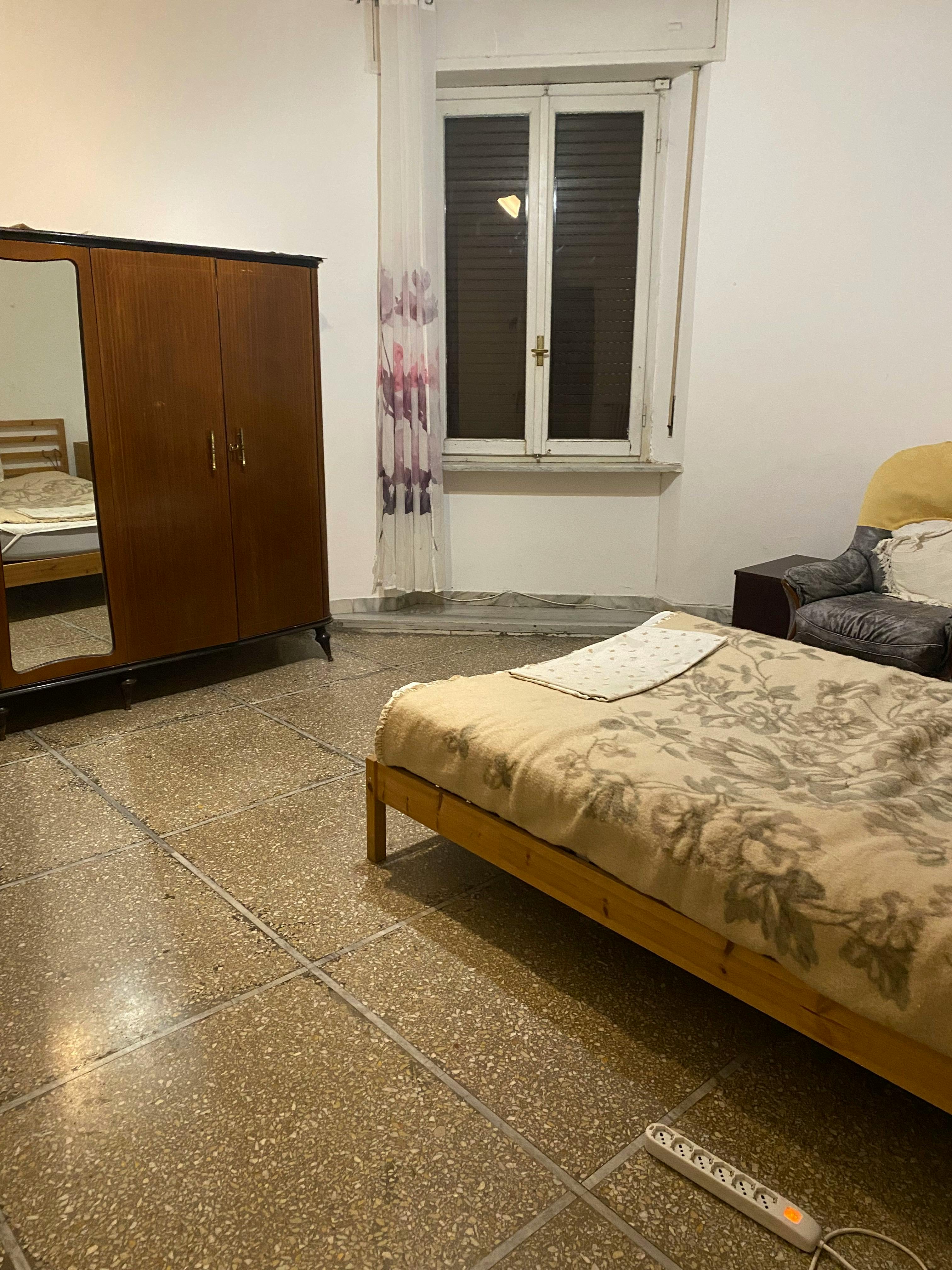 Single room Pisa, 1 bed, 25m² — photo 1