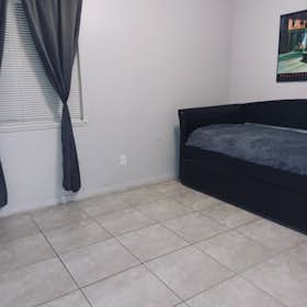 Private room for rent for $900 per month in Riverside, Anna St