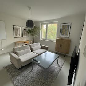 Appartement te huur voor € 1.050 per maand in Vienna, Schlosshofer Straße