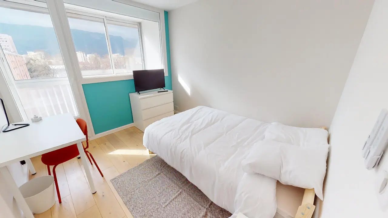 Private room in Rue Massenet, Grenoble (1446672) room image 2