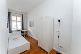 Private room for rent for €685 per month in Berlin, Nordkapstraße