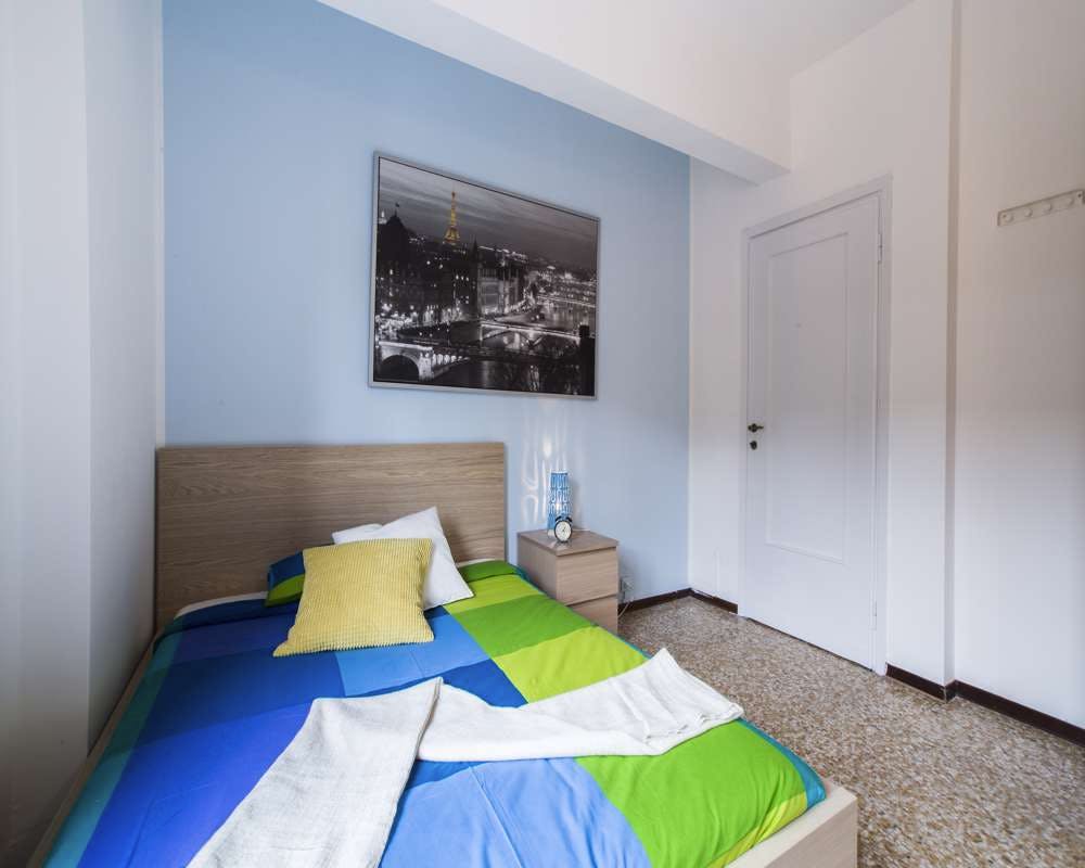 Viale Carlo Espinasse, Milan