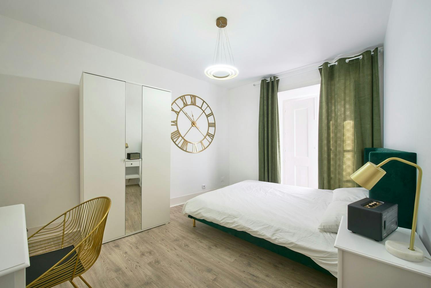 Rua Nova da Trindade, Lisbon preview