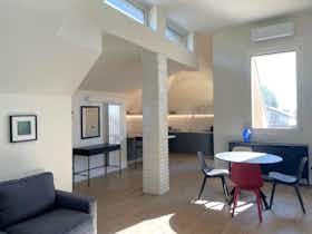 Apartment for rent for €1,500 per month in Binasco, Via Nino Bixio