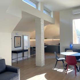 Apartment for rent for €1,500 per month in Binasco, Via Nino Bixio